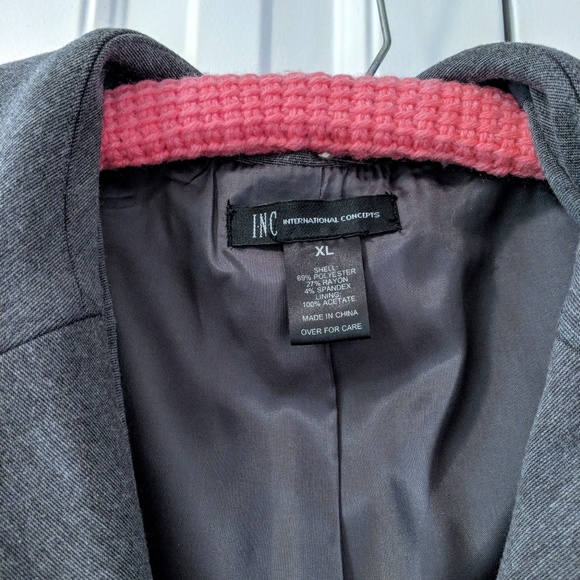 Classic Lined Three-Button Jacket - Picture 6 of 7